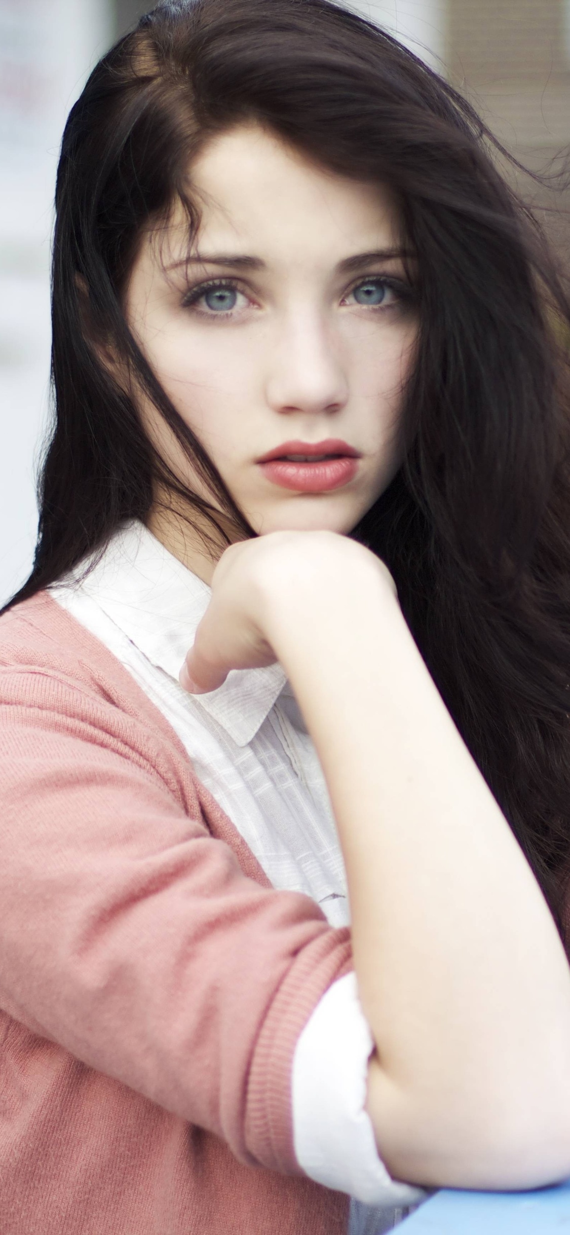 1125x2436  Эмили Радд Голубые Глаза 5k Iphone XS,Iphone 10,Iphone X HD 4k Обои, изображения, фоны, фото и картинки 1125x2436