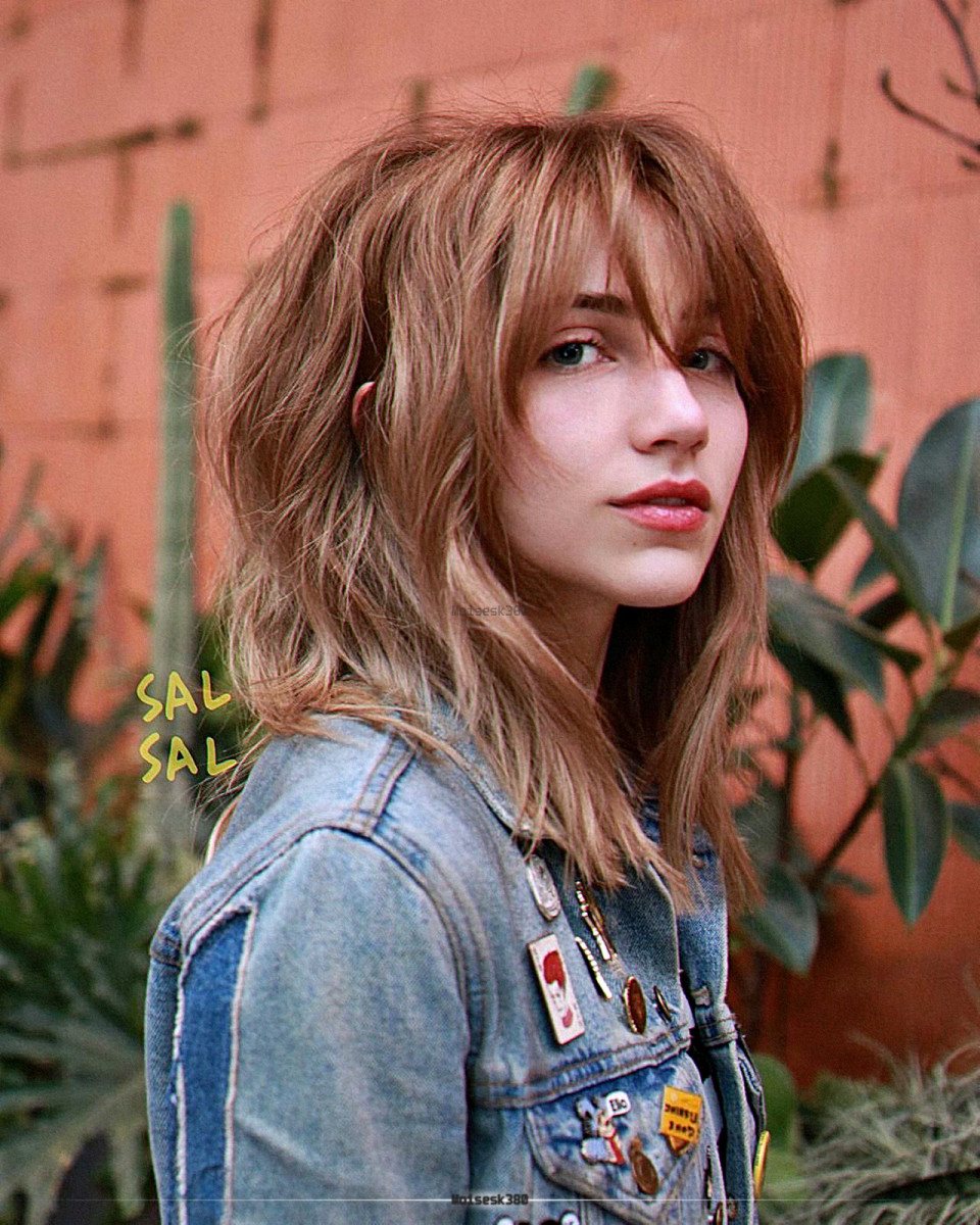 960x1200  Скачать PNG изображение Эмили Радд на прозрачном фоне. FreePNGImg