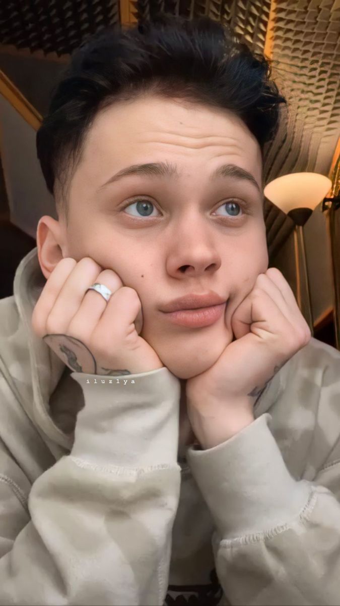 675x1200  милохин обои | Фанатка, Молодые знаменитости, Пары знаменитости