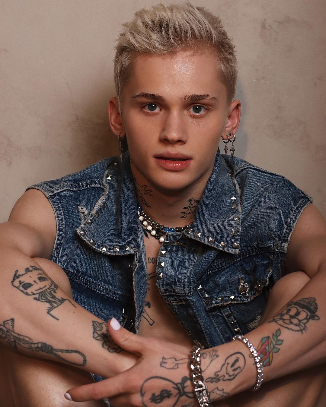 1080x1350  Тик-токер Даня Милохин попал в рейтинг 100 самых красивых людей планеты