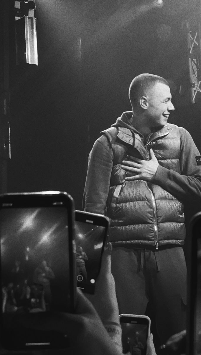 682x1200  Macan🤍 в 2023 г | Музыкальные исполнители, Фотографии тени, Рэп цитаты