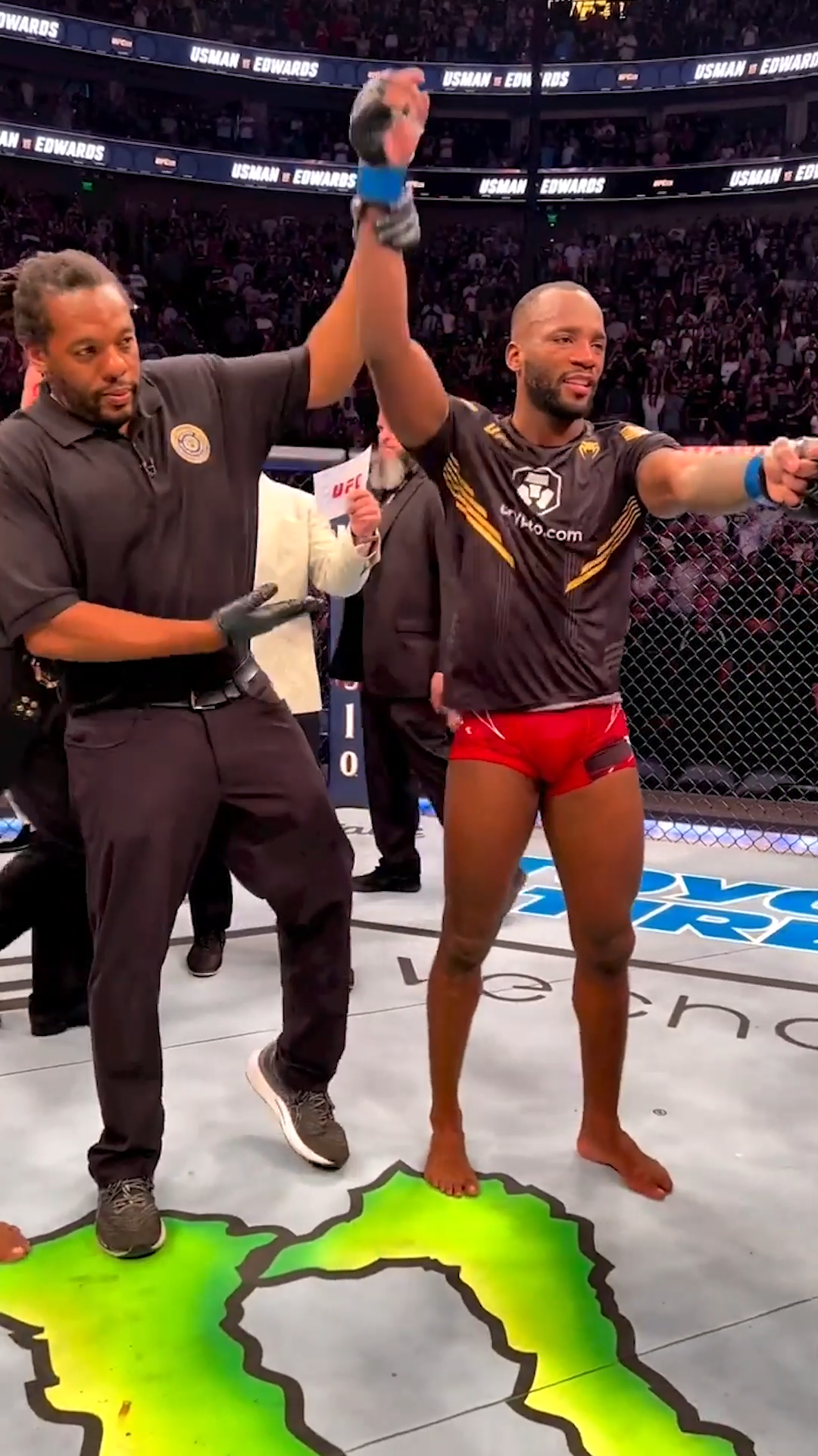 1080x1920  На вечеринке Леона Эдвардса в Лас-Вегасе после оглушительного нокаута Камару Усмана на турнире UFC 278 перед триумфальным возвращением Брита домой | Солнце США