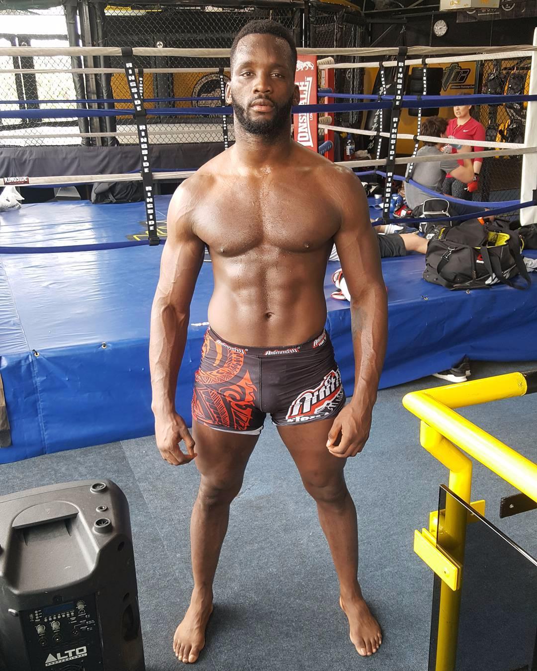 1080x1350  обои Леона Эдвардса с резинкой на пальце｜Поиск в TikTok