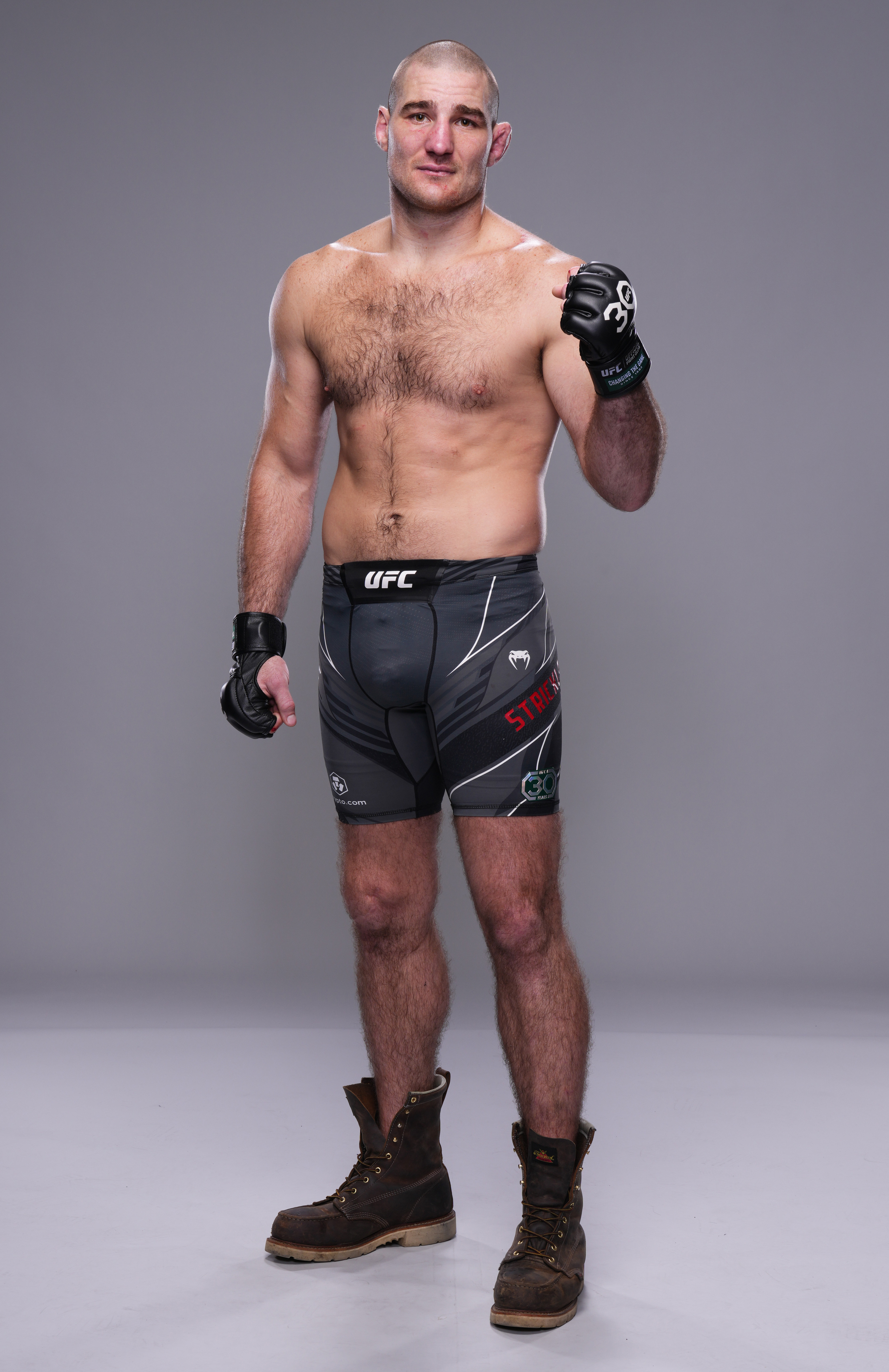 3336x5148  Американец Шон Стрикленд ошеломил новозеландца Исраэля Адесанью и завоевал корону UFC в среднем весе | Стрейтс Таймс