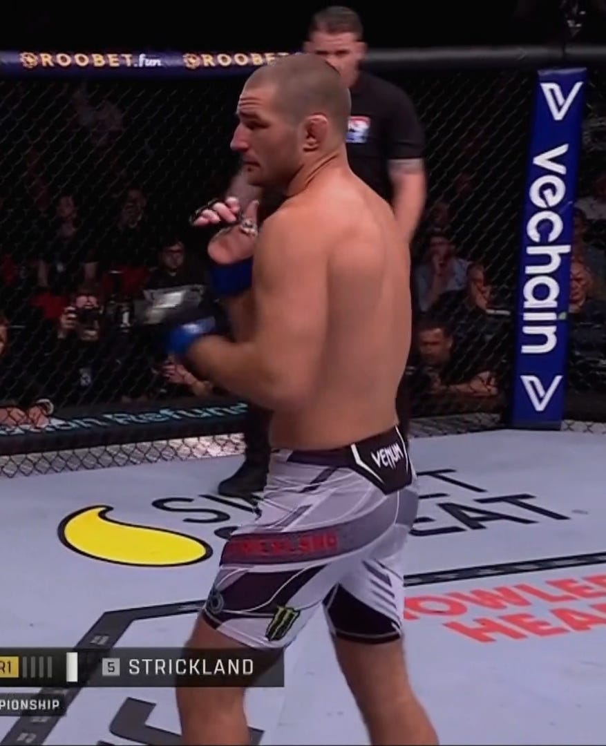 877x1080  Крайний слева - я) Удалось поработать с будущим чемпионом Шоном Стриклендом. : р/ММА