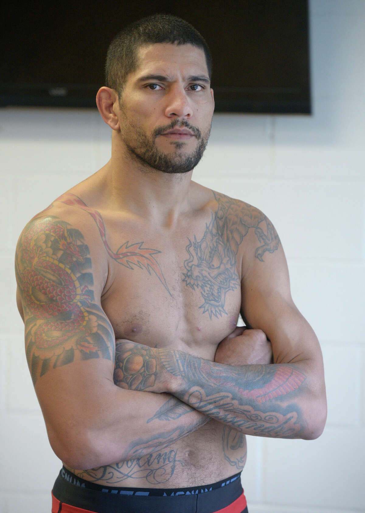 1200x1686  TSN на X: «КАКОЙ КОНЕЦ ВОЗВРАЩЕНИЯ. Алекс Перейра нокаутирует Исраэля Адесанью и становится новым чемпионом UFC в среднем весе! 🏆 https://t.co/khCLGysLfw» / X