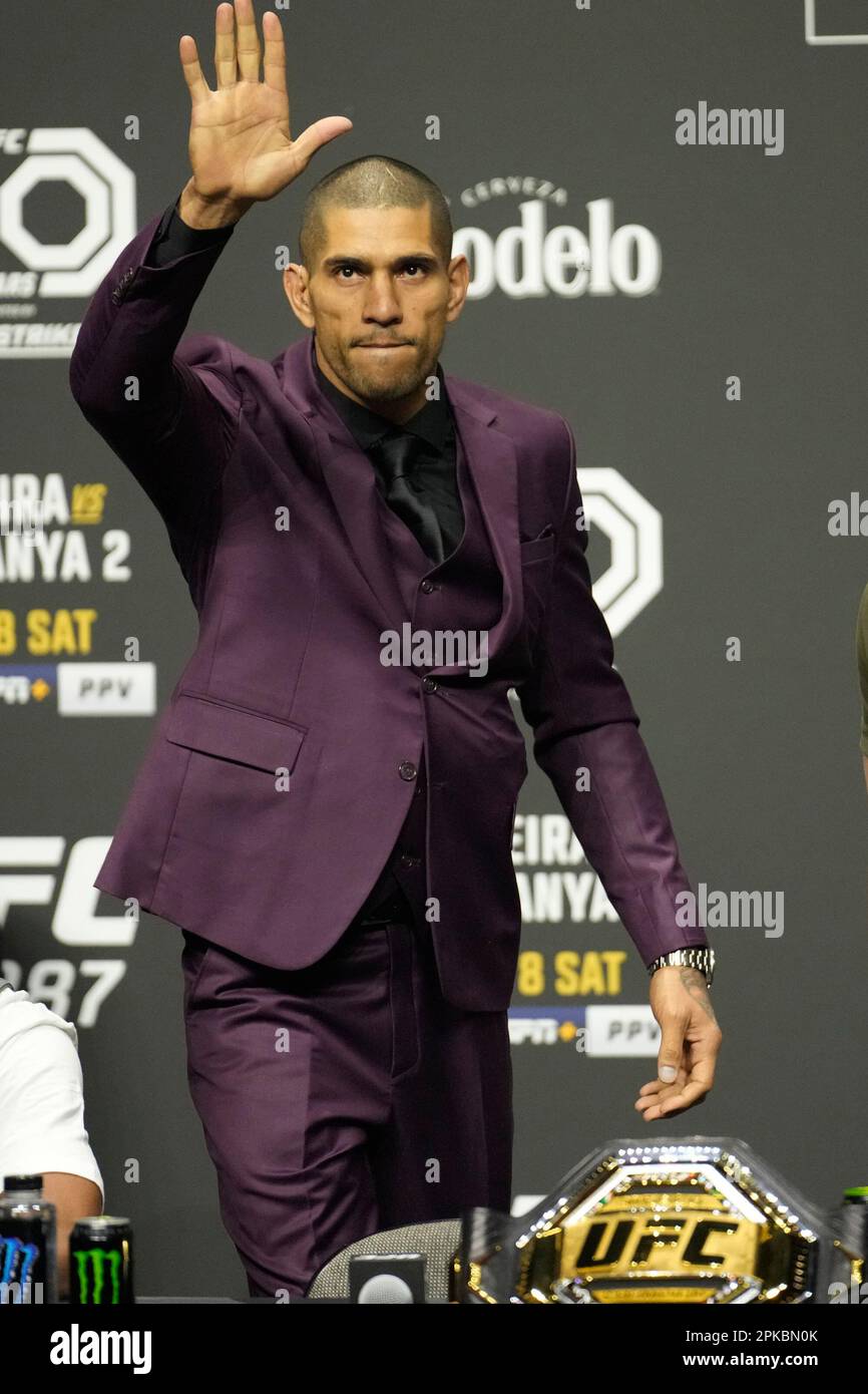 866x1390  Алекс Перейра 2022-23 Панини Донрусс Octagon Marvels UFC Card — Etsy Canada в 2023 году | UFC, Марвел, Смешанные единоборства