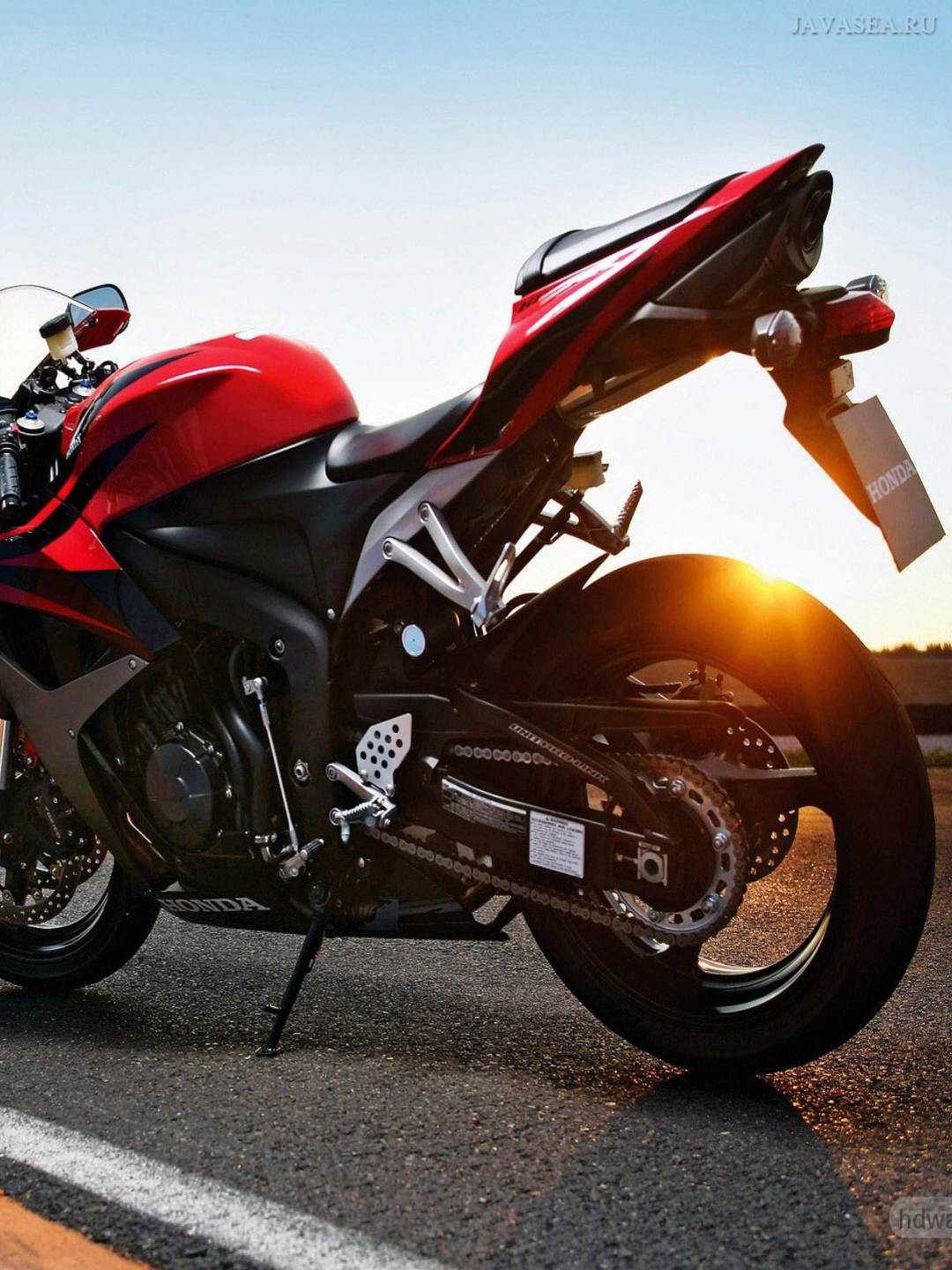 1080x1440  Скачать картинку Восход из-за колеса мотоцикла бесплатно