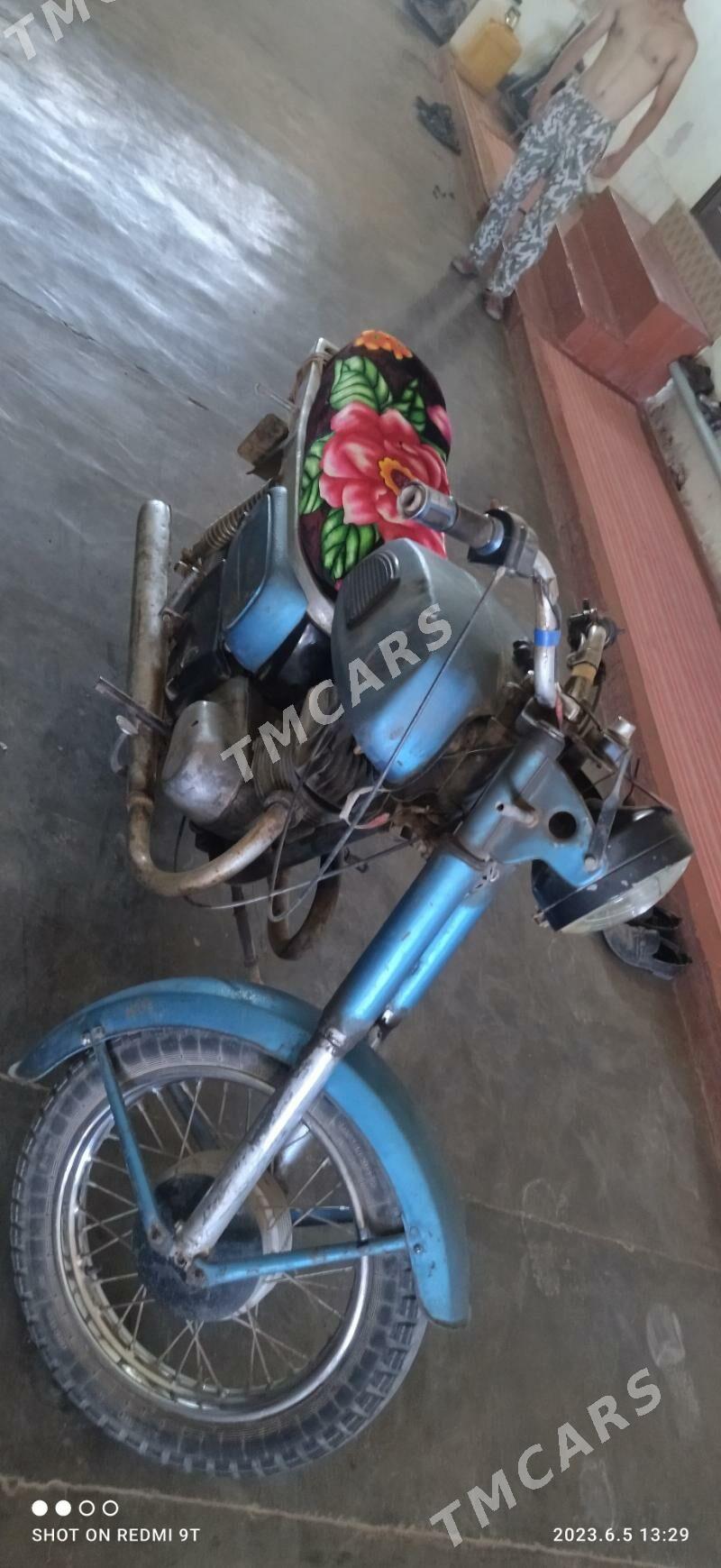 800x1739  Iž Planeta 1989 - 3 000 TMT - Дашогуз | TMCARS