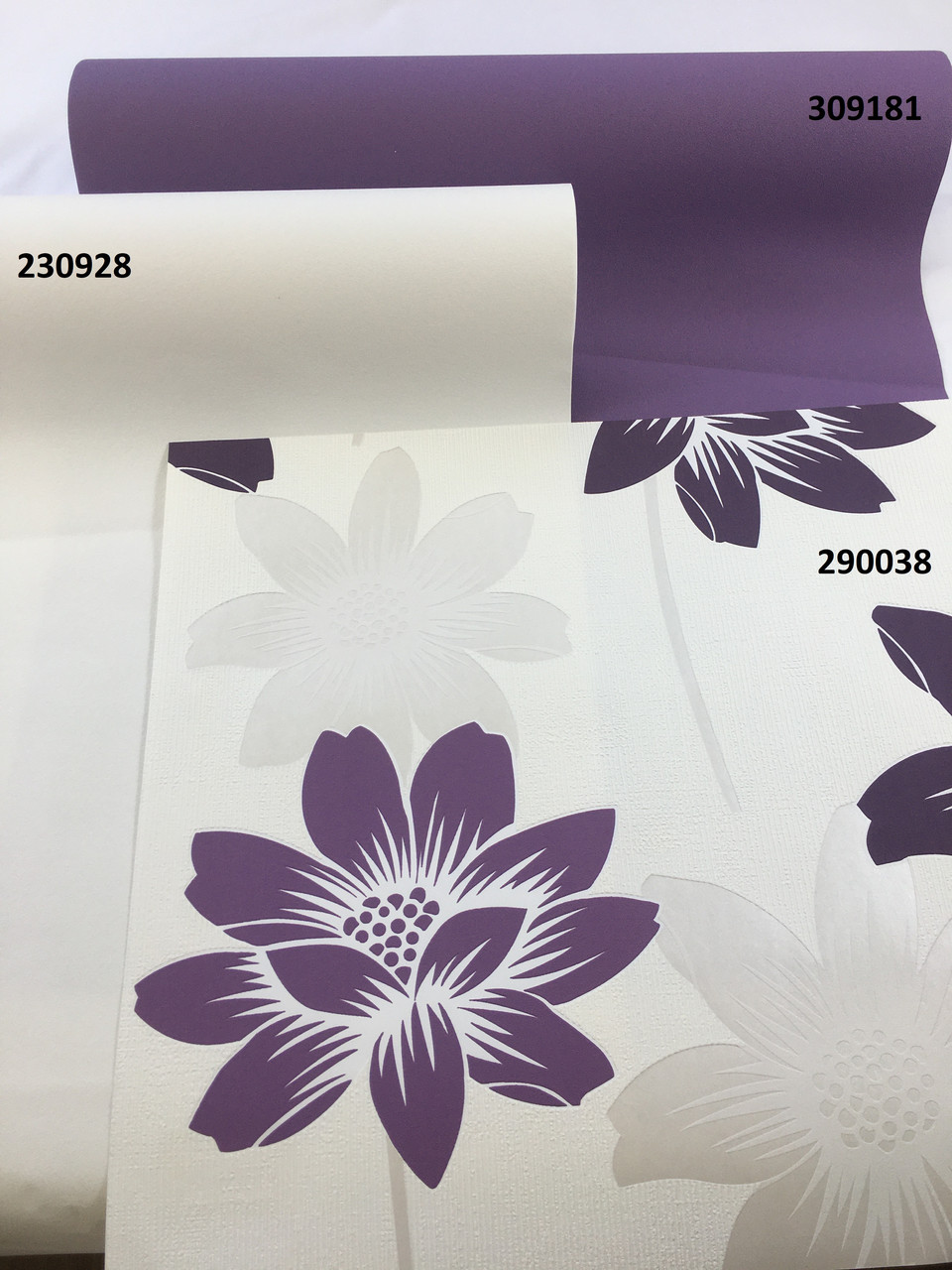 960x1280  Однотонные немецкие фиолетовые обои 309181, гладкие и моющиеся, виниловые  на флизелиновой основе (ID#1208474732), цена: 790 ₴, купить на Prom.ua