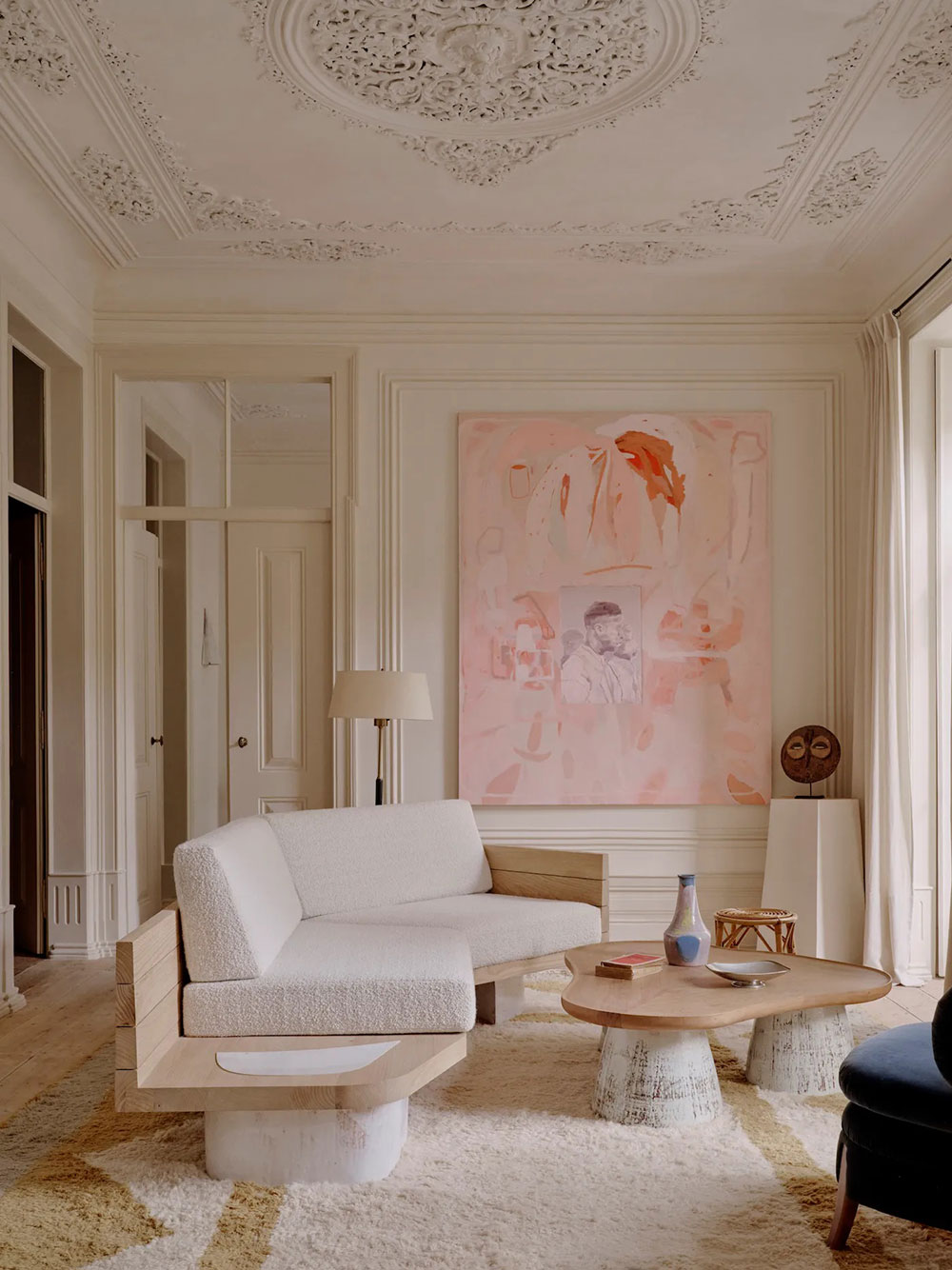 1000x1334  Мягкий и модный современный декор для великолепной квартиры в Лиссабоне 〛 ◾  Фото ◾ Идеи ◾ Дизайн