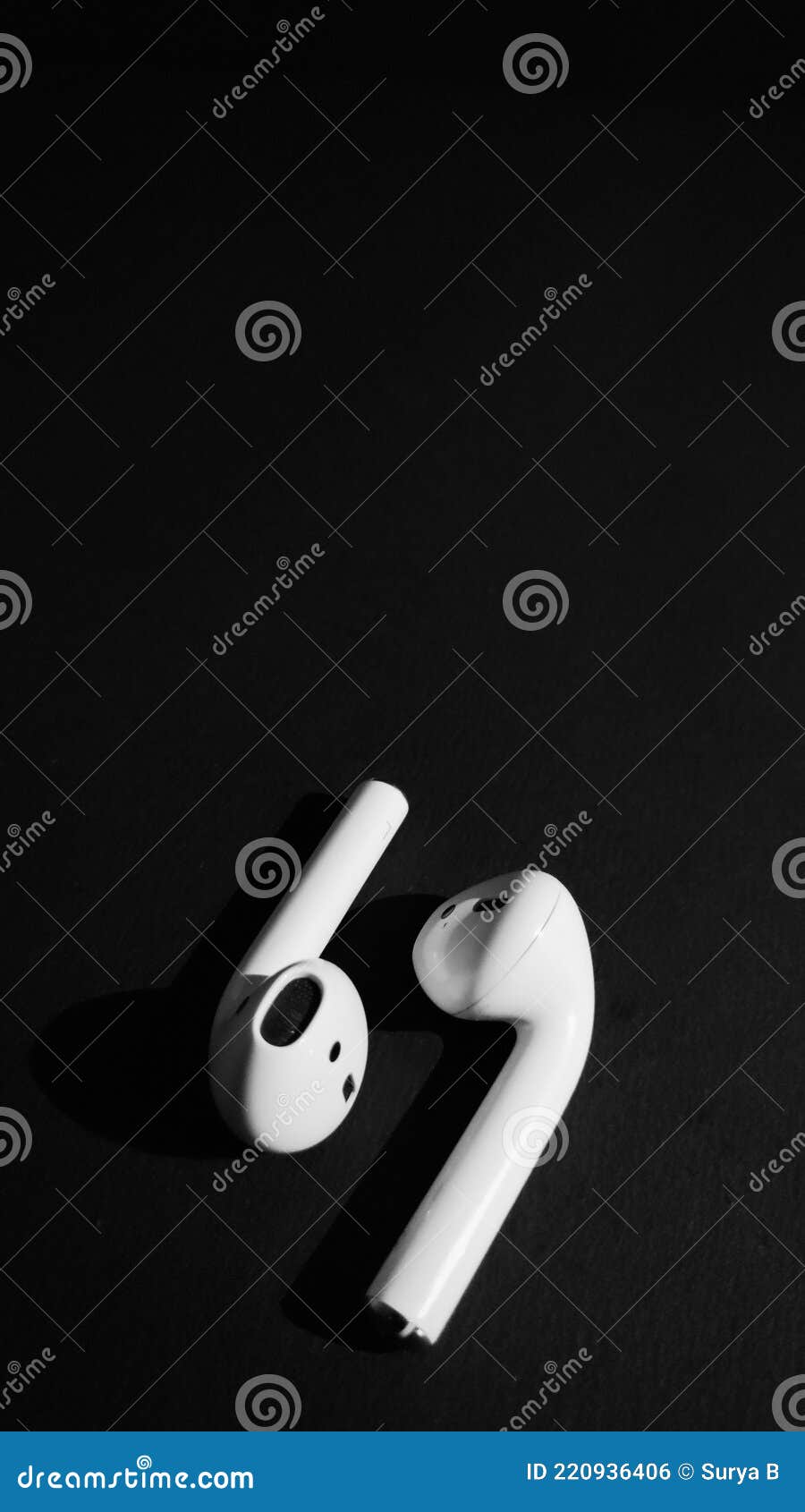 900x1690  черно-белая фотография для обоев. Стоковое Фото - изображение насчитывающей  утюг, компакт: 220936406