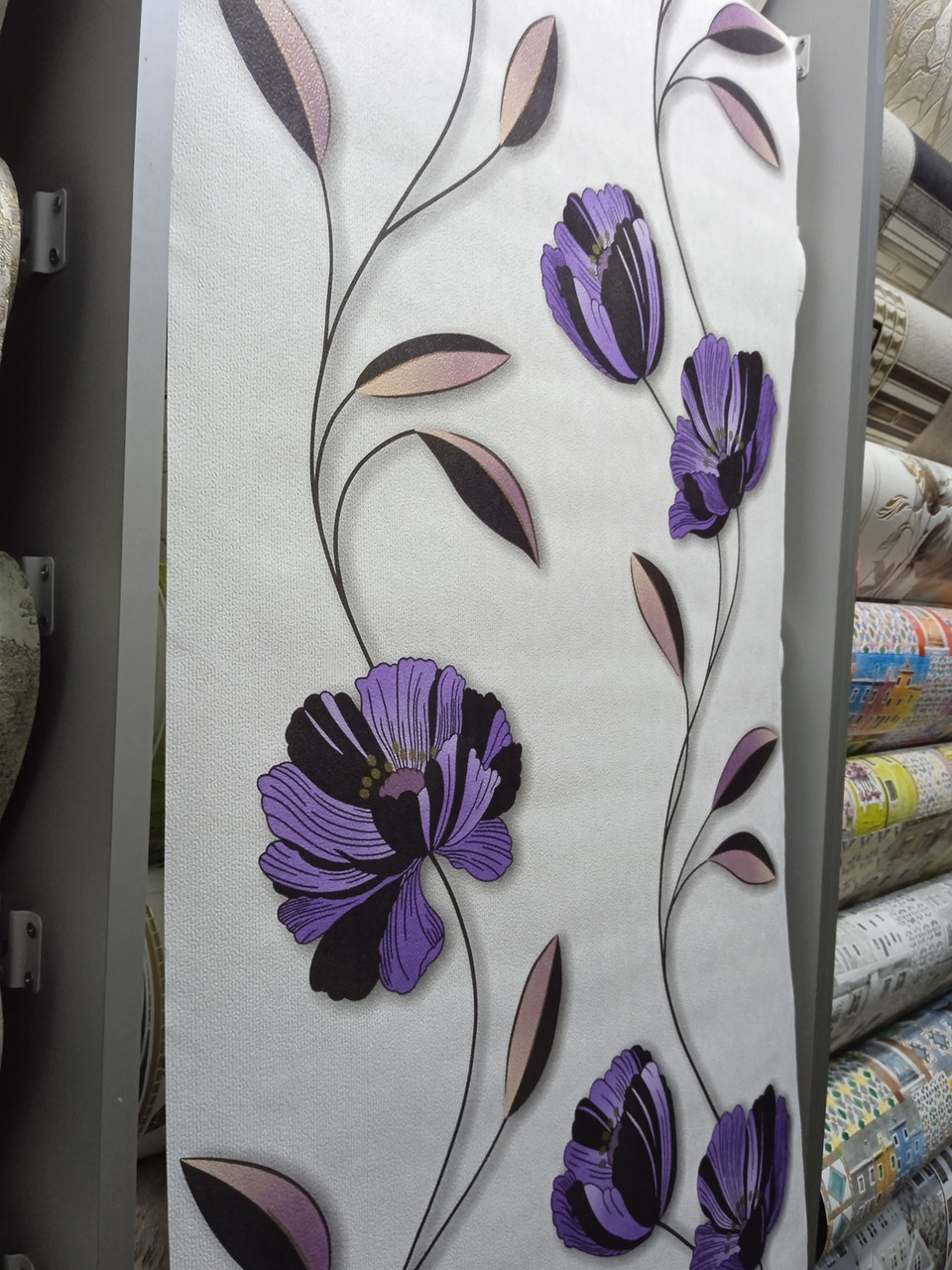 960x1280  Обои простые бумажные \"Эксклюзив\" сиреневые цветы на белом фоне 0,53*10м  (ID#1937174718), цена: 125 ₴, купить на Prom.ua