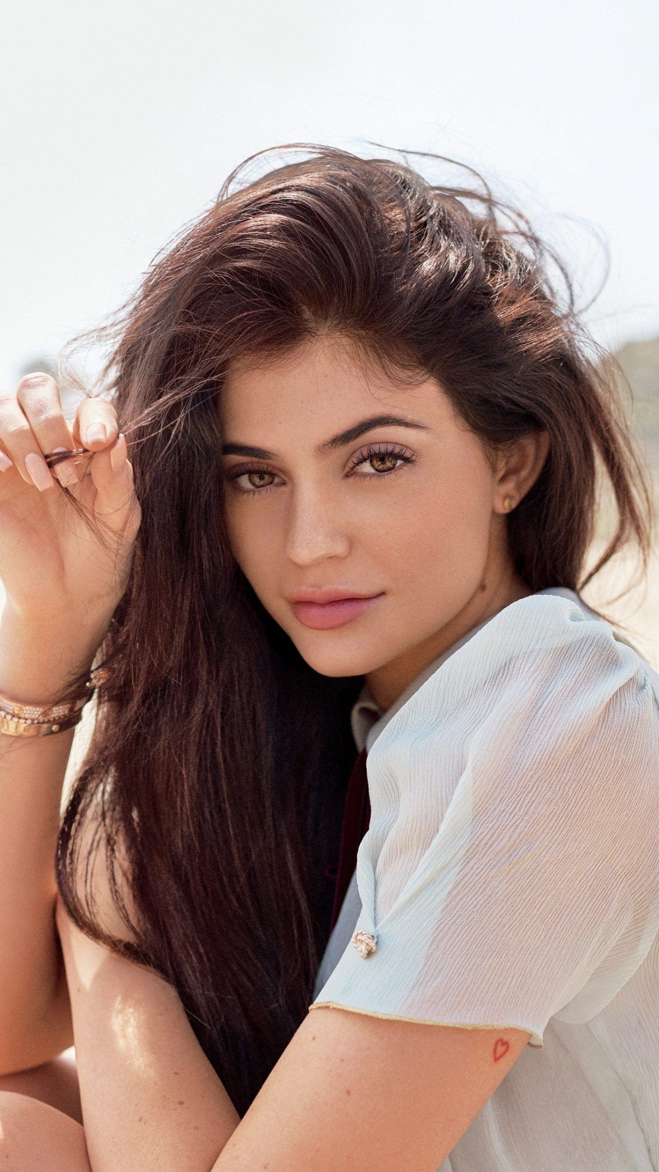 1350x2400   Модель Кайли Дженнер 4K обои # 4.2585 