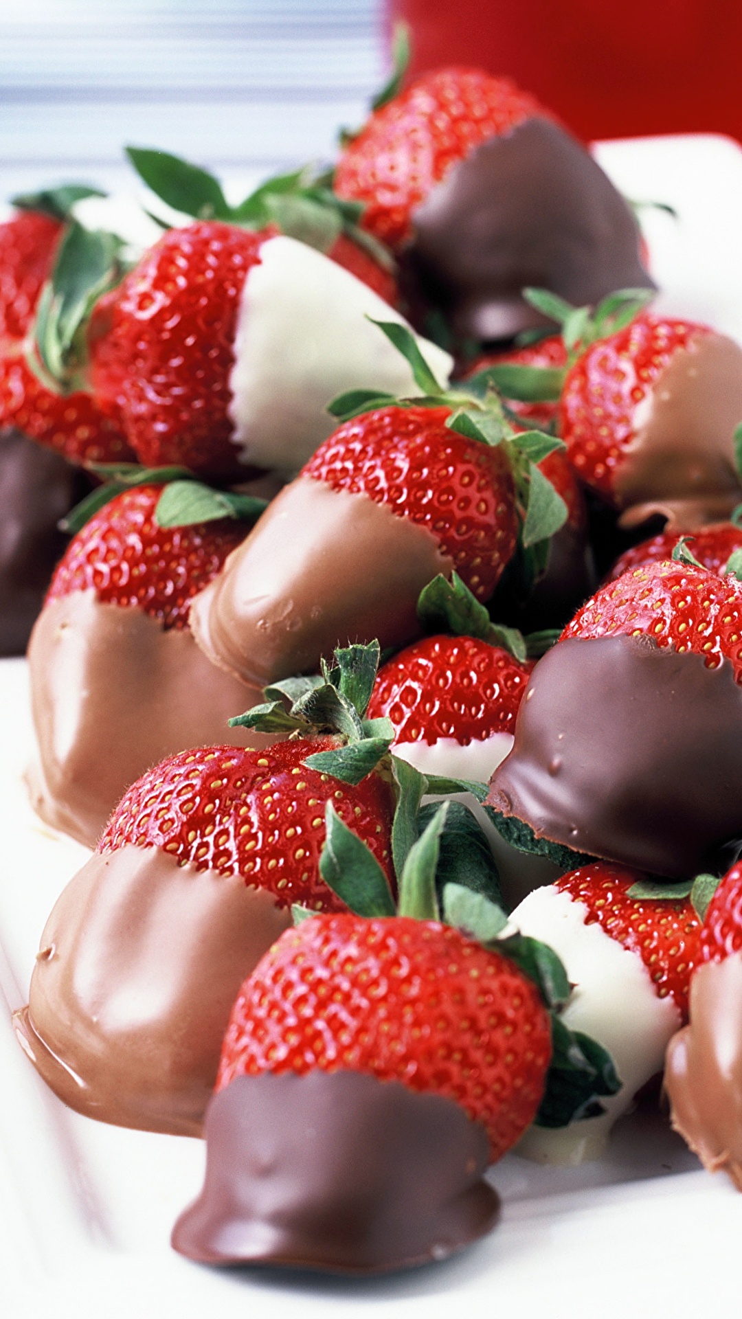 1080x1920  Picture Chocolate Dessert Strawberry Food Berry 1080x1920