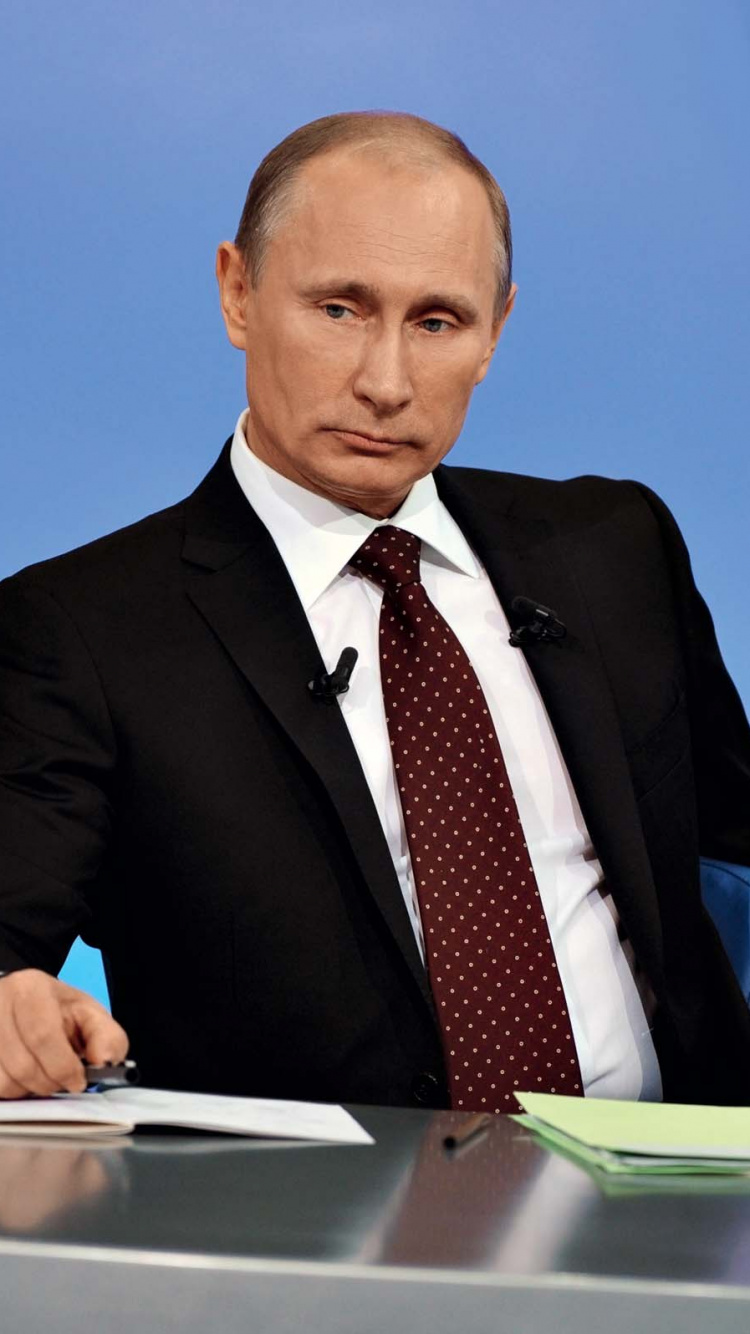 750x1334  Обои Россия, президент Российской Федерации, бизнес, смокинг, костюм для  iPhone 6, 6S, 7, 8 бесплатно, заставка 750x1334 - скачать картинки и фото