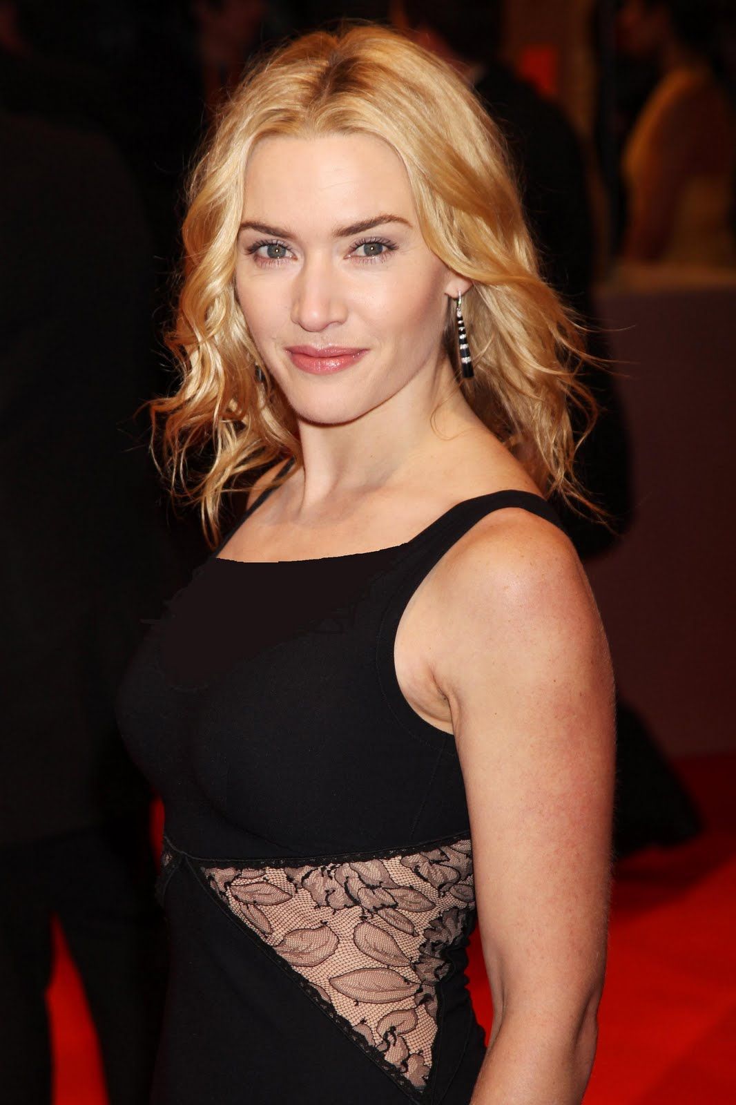 1066x1600   1242x2688 Kate Winslet Beautiful Wallpapers Iphone XS MAX Wallpaper HD Знаменитости 4K обои изображения Фото и фон