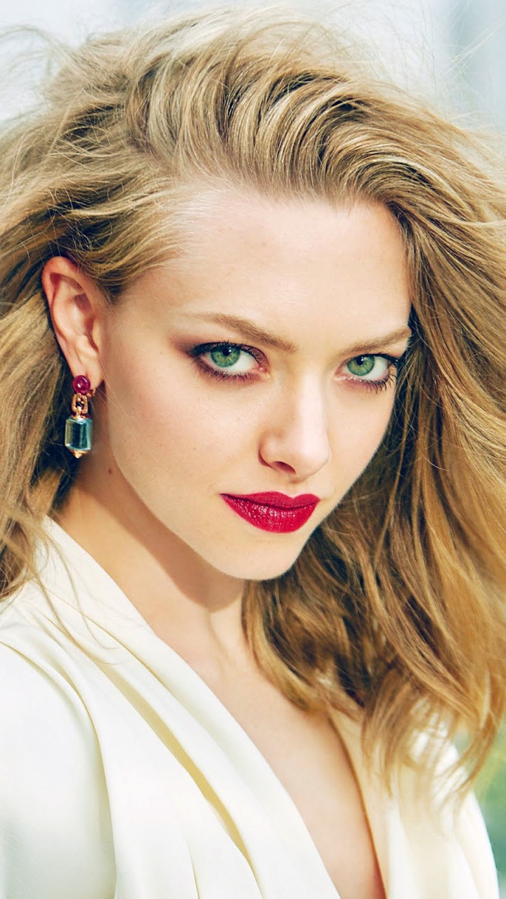 720x1280   знаменитости / Amanda Seyfried (720x1280) обои ID: 838582 - Mobile Abyss