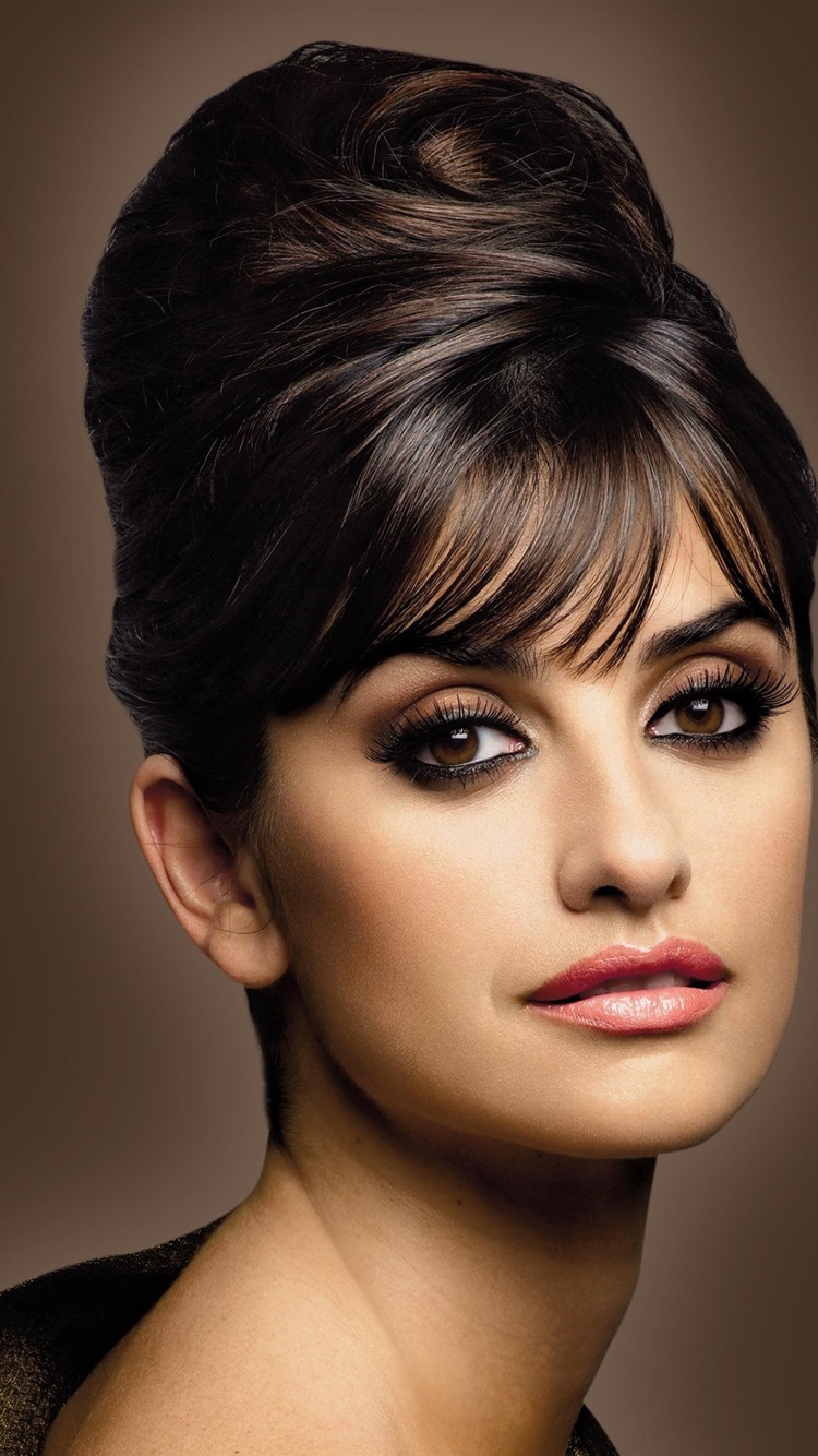 750x1334  1125x2436 Пенелопа Cruz Esquire 201 Iphone X