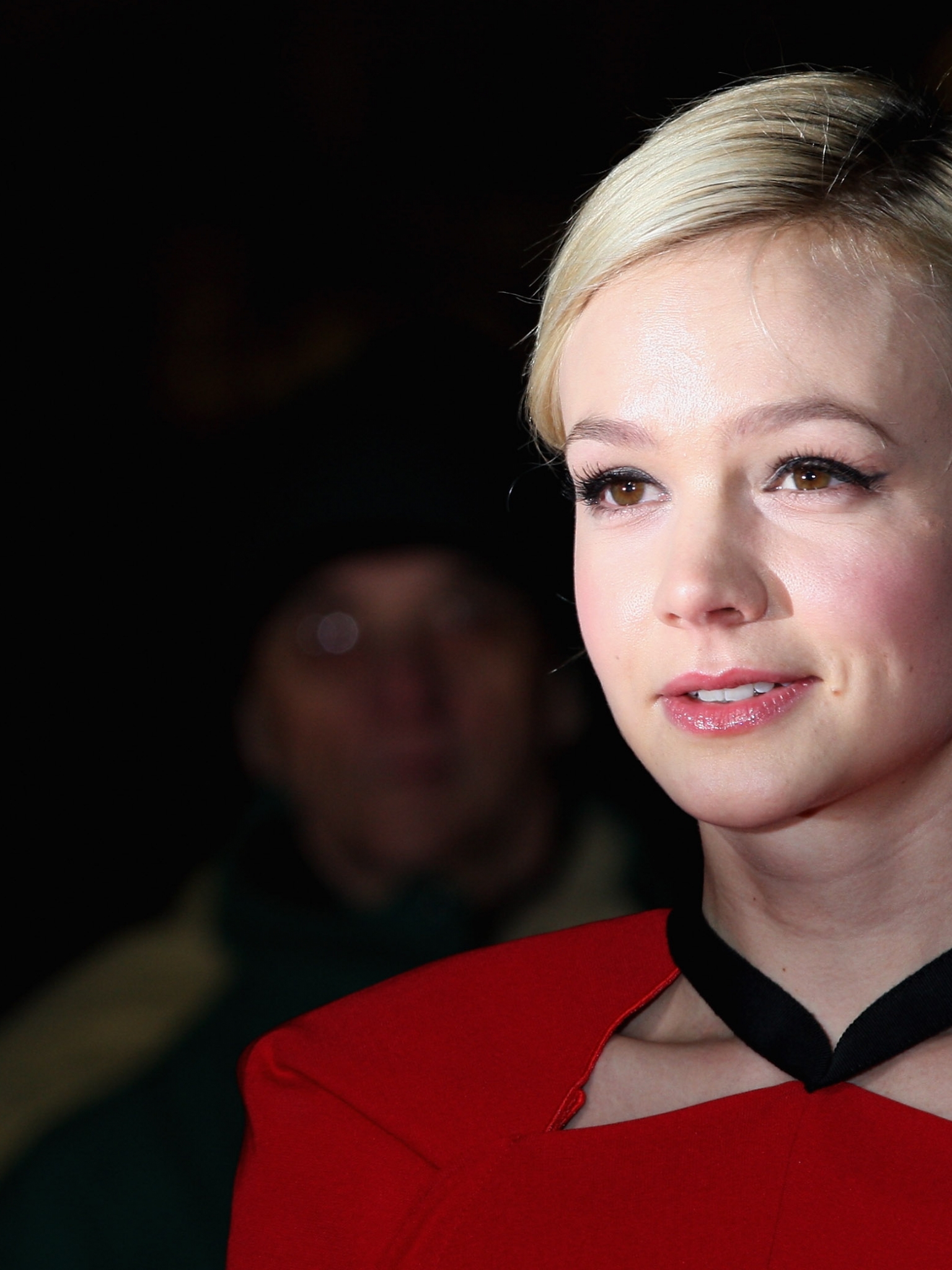 1536x2048  carey Mulligan, ямочки на щеках, 1937x3000, обои высокого качества