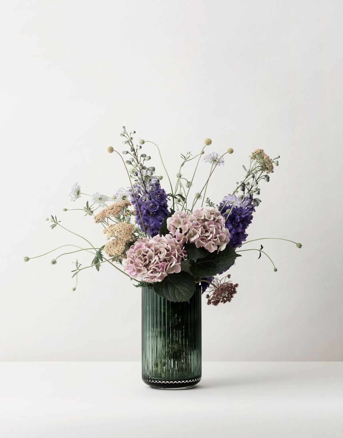 1200x1534  Цветы Минимализм - 63 фото