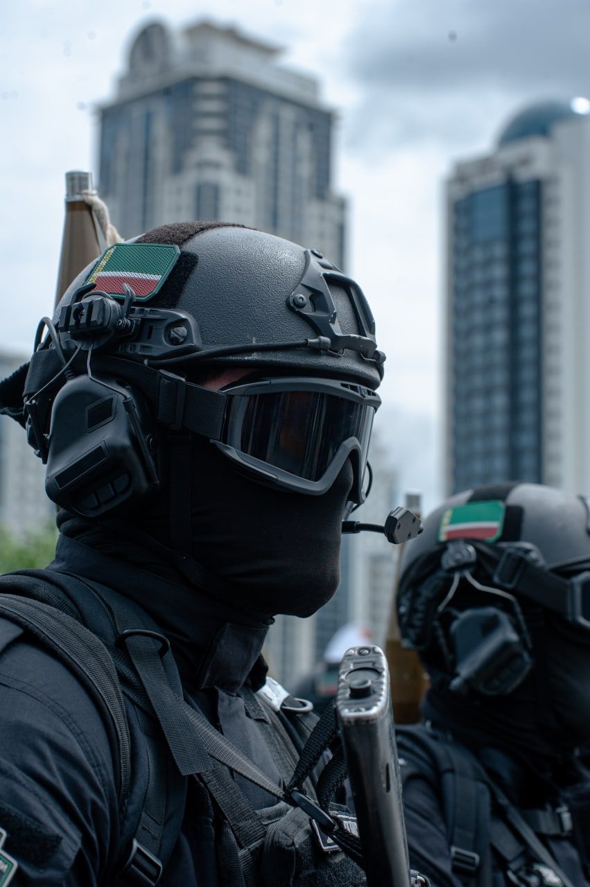 851x1280  МВД и Росгвардия: силовые структуры ЧР набирают сотрудников |  Информационное агентство \"Грозный-Информ\"