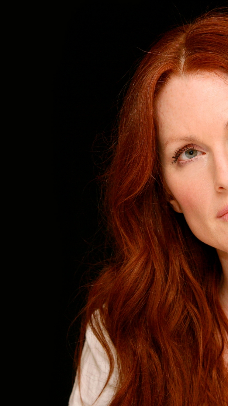 750x1334   Знаменитость / Джулианна Мур (720x1280) ID обоев: 835437 - Mobile Abyss