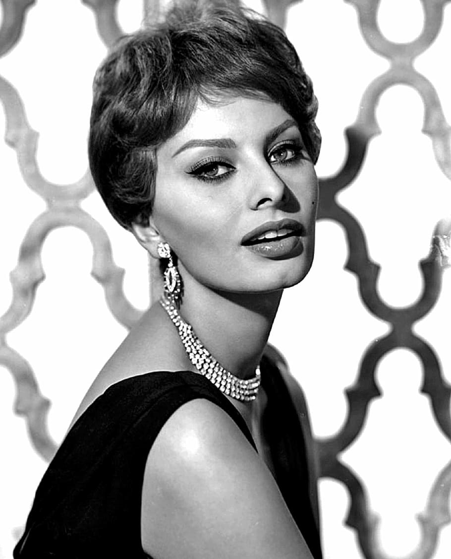 910x1127  Sophia Loren HD Обои | 7wallpapers.net 