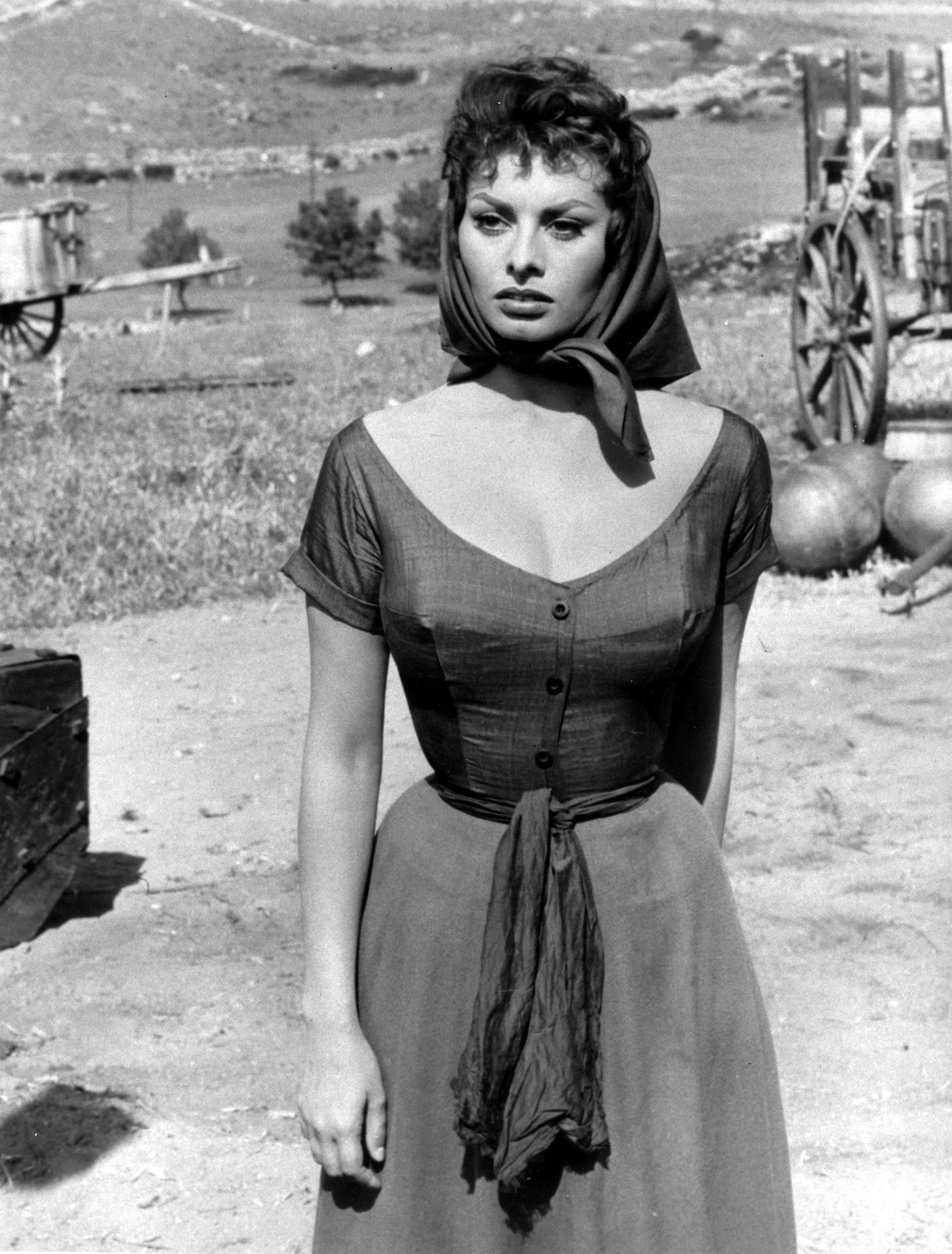 2851x3756   Пин от пользователя Diego Perifano на доске Софи Лорен | Sophia loren Sophia Sofia loren