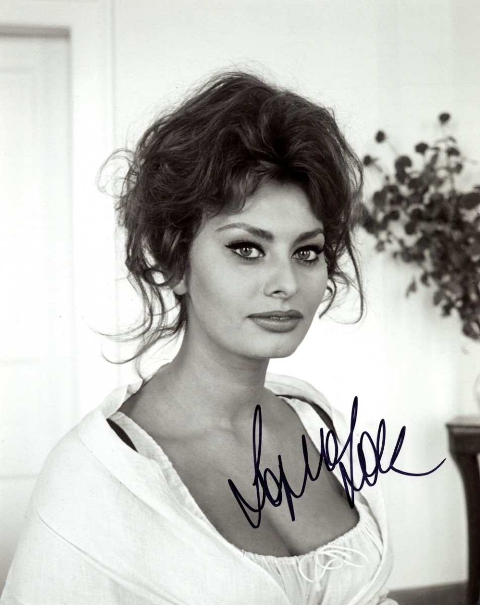 952x1200   Знаковый стиль Софи Лорен в фотографиях | Sophia loren Sophia loren photo Beauty