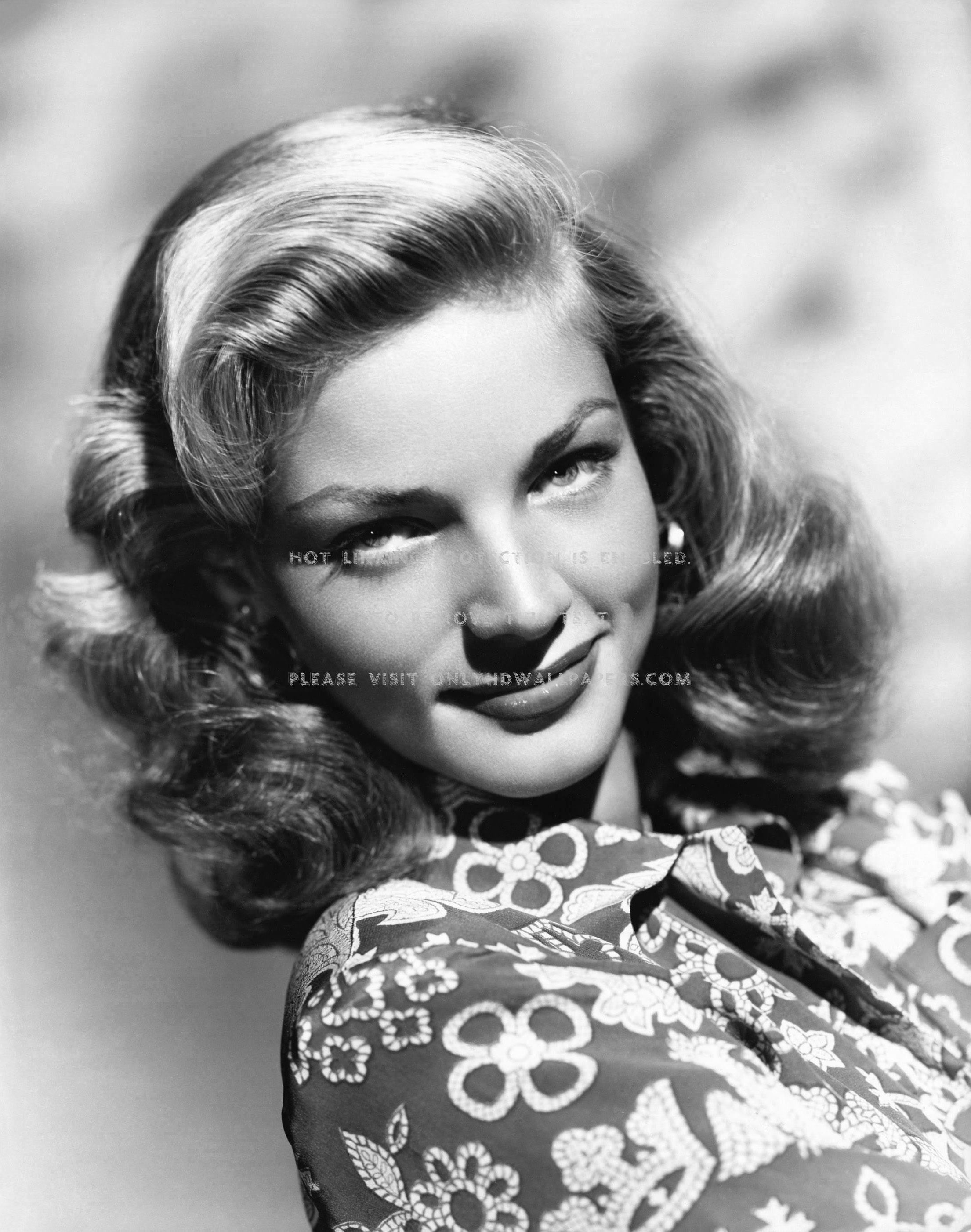 2210x2804  Lauren Bacall Black and White Stock Photos \ u0026 Images - Самые знаковые фотографии Alamy
