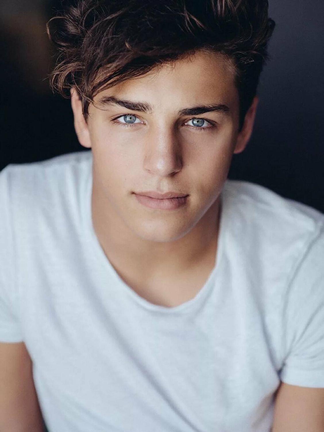 1128x1503  Картинки красивых парней - 78 фото