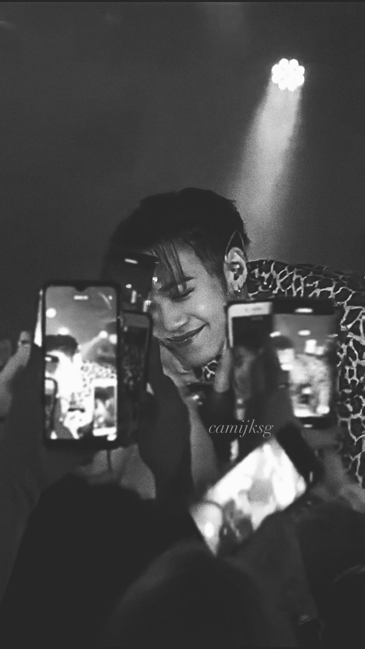 736x1308  Обои на телефон аниме парни » Портал современных аватарок и картинок