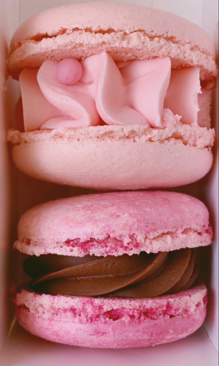 718x1200  Macaroons or Macaroni в 2023 г | Розовые макаруны, Макаруны, Сладости