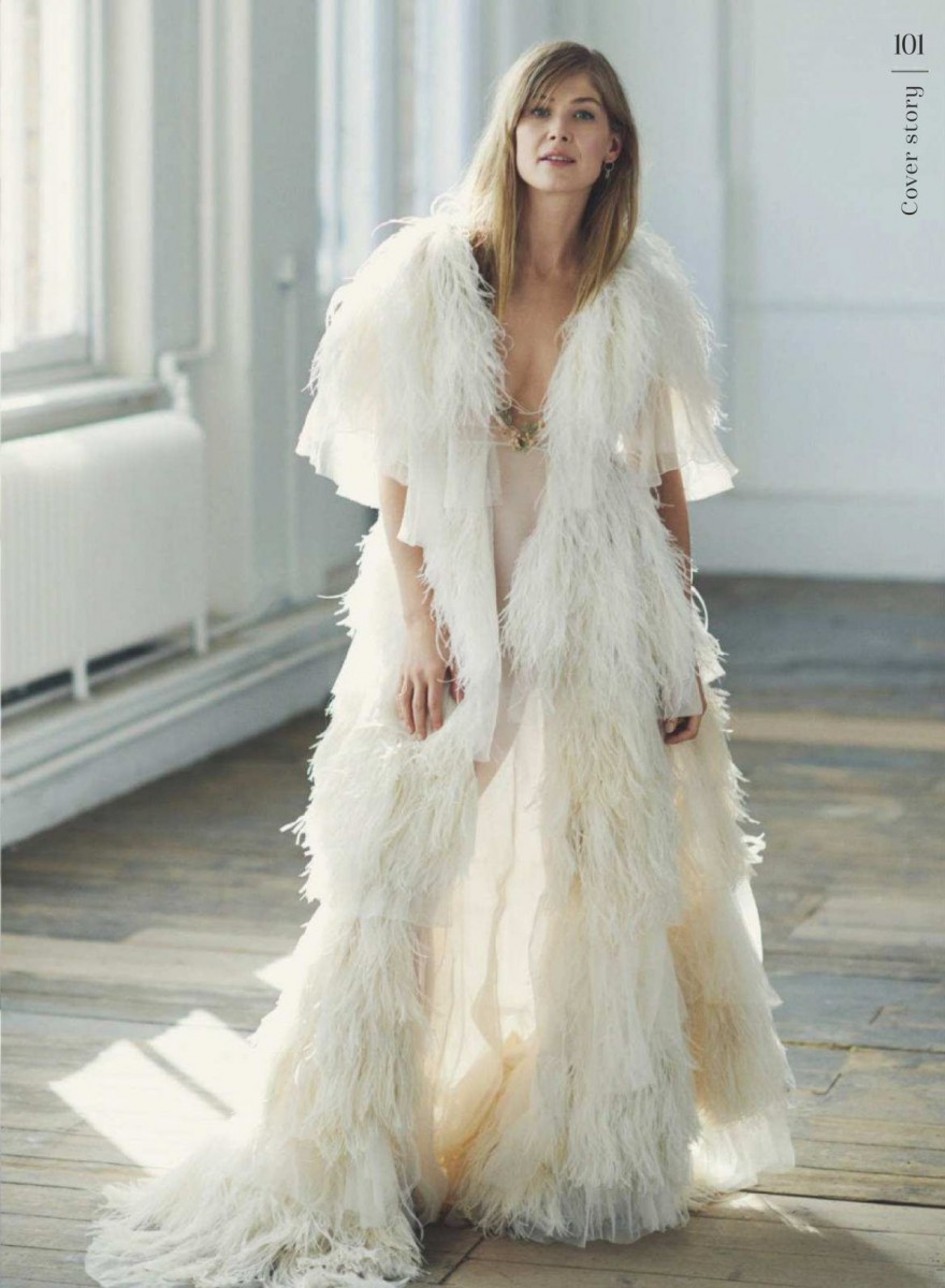 880x1200  Розамунд Пайк изображения HD обои Розамунд Пайк фото по Minnie-19 | Поклонники делятся изображениями 