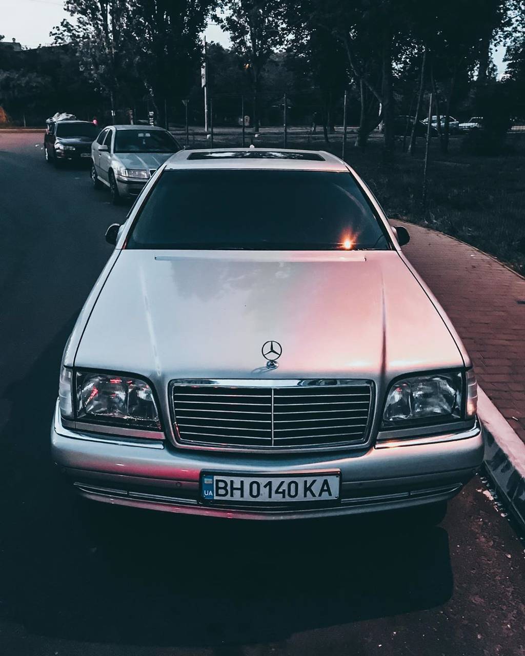1024x1280  Обои Mercedes W140.