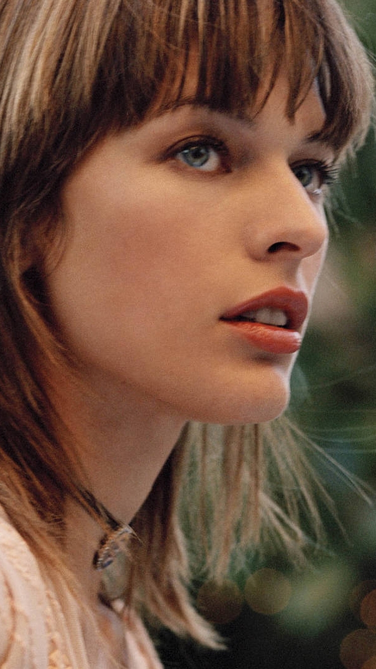 750x1334   Милла Йовович HD обои | 7wallpapers.net 