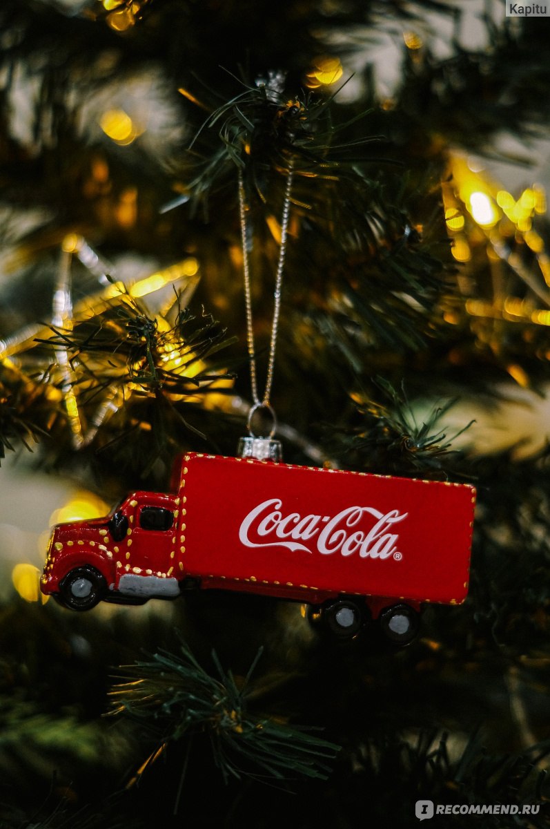 797x1200  Набор ёлочных игрушек Coca-Cola - «Новые подарочки от Coca-Cola ☆ Набор  фирменных ёлочных игрушек: со своими косячками, но любовь коллекционеров  заслуживают ♥ Новогодние игрушки Кока Кола - на всех ёлках страны)))» |  отзывы
