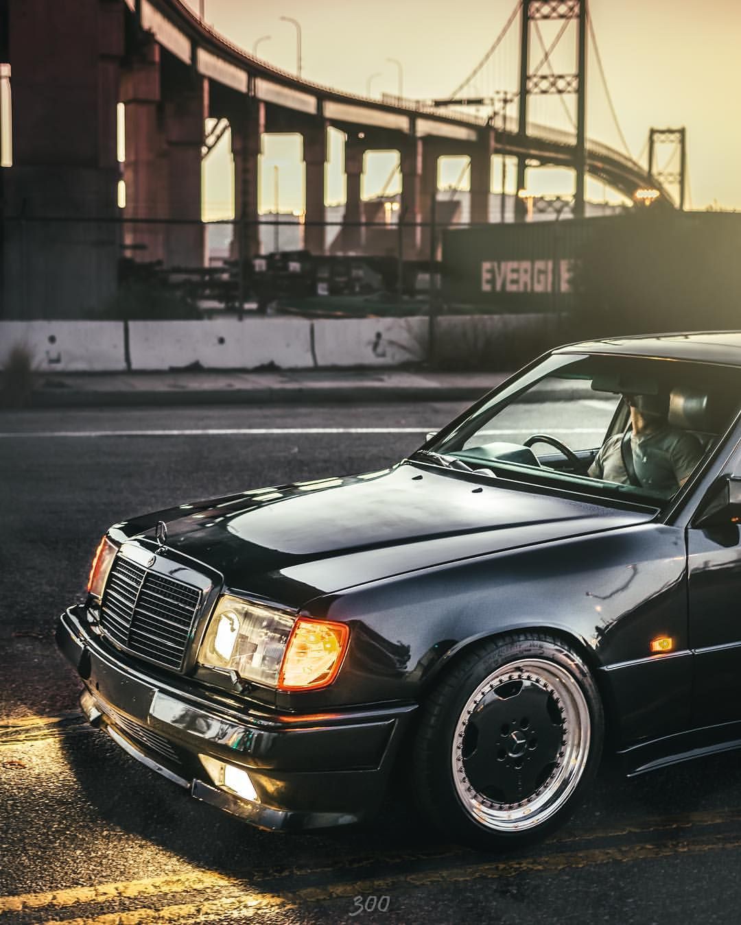 1080x1349  Mercedesa W140 – Bagged AMG – Ultrace Official
