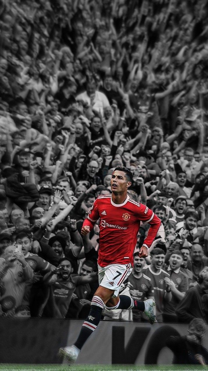 714x1270  Cristiano's back home | Cristiano ronaldo, Ronaldo, Cristiano ronaldo  celebration