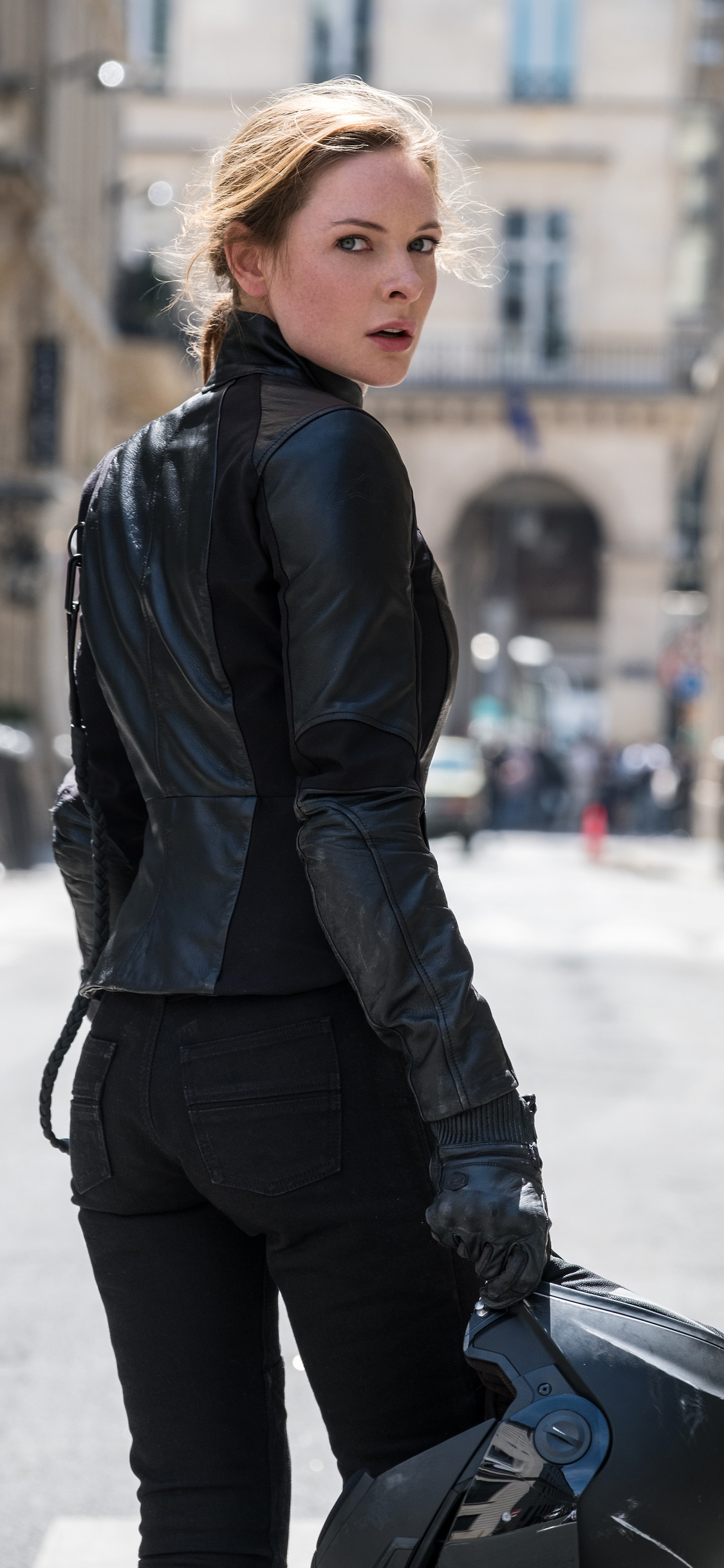 1125x2436   Обои Ребекки Фергюсон от DLJunkie - cd - Бесплатно на ZEDGE ™ 