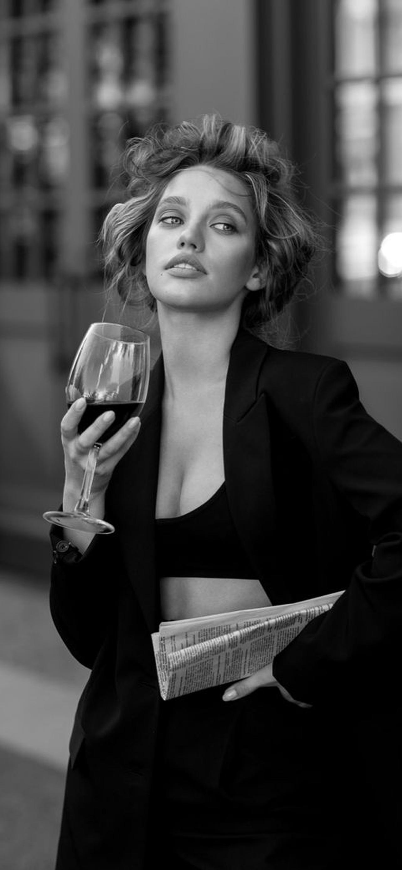 1284x2778  С вином обои на телефон [28+ изображений]