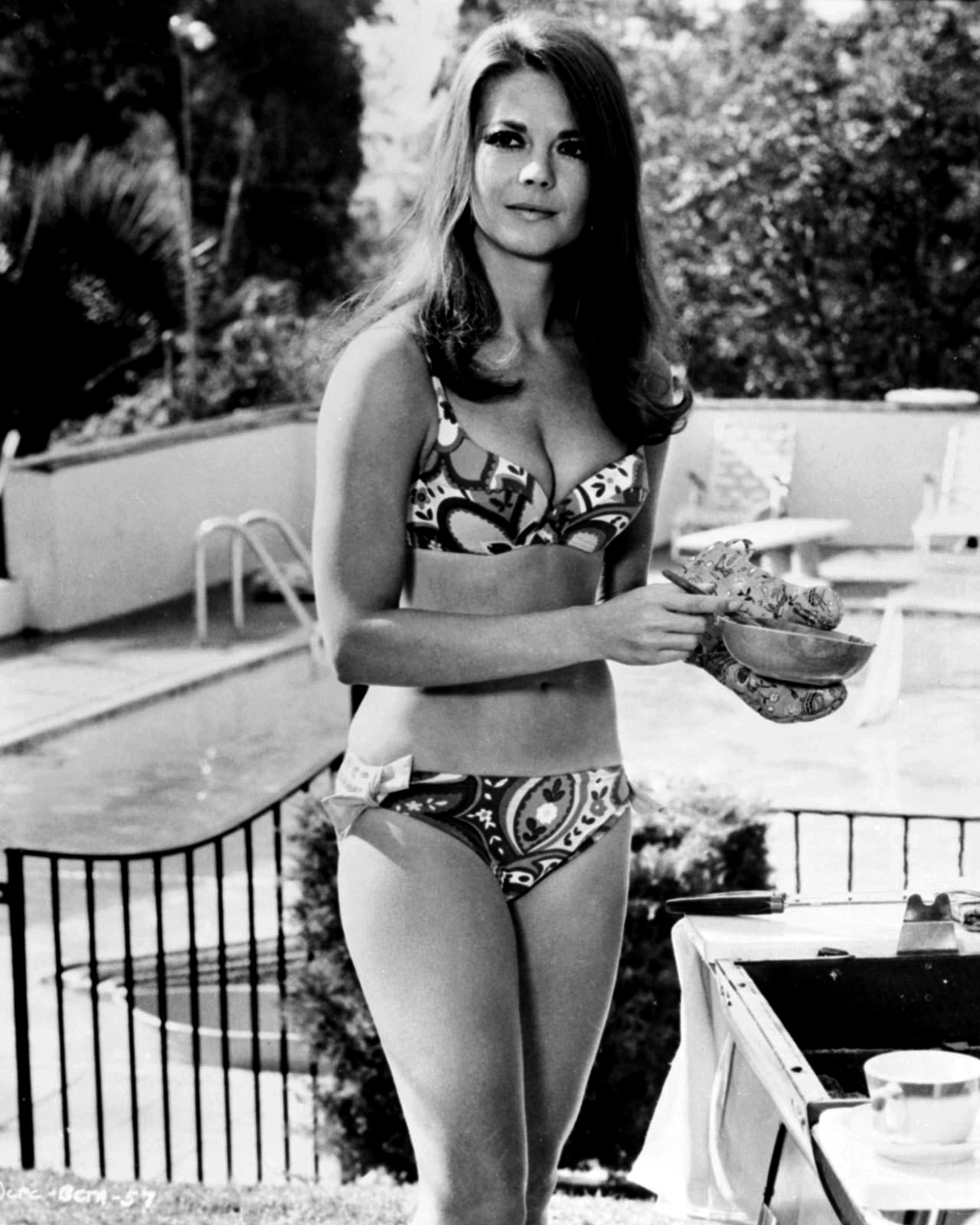 1280x1600   Натали Вуд фото 19 из 99 фото обои - фотография # 102369 - ThePlace2