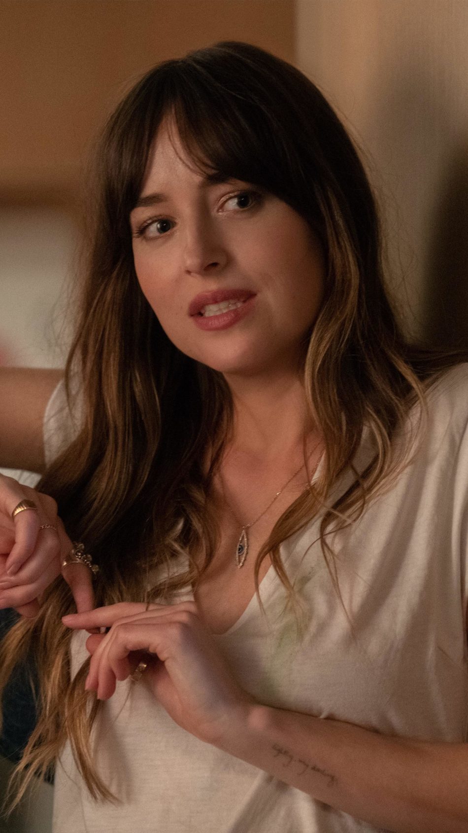 950x1689   Обои Ничего хорошего в отеле Эль Рояль Bad Times at the El Royale Дакота Джонсон HD Фильмы # 20486 