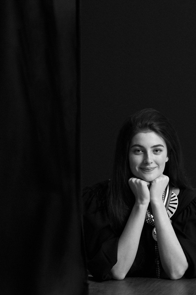 800x1200  750x1334 Милли Брэди 2018 iPhone 6 iPhone 6S iPhone 7 Обои HD Знаменитости 4K Обои Изображения Фото и фон