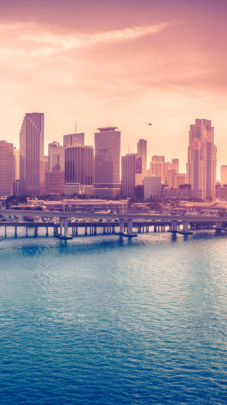 750x1334  Скачать обои \"Майами\" на телефон в высоком качестве, вертикальные картинки \" Майами\" бесплатно