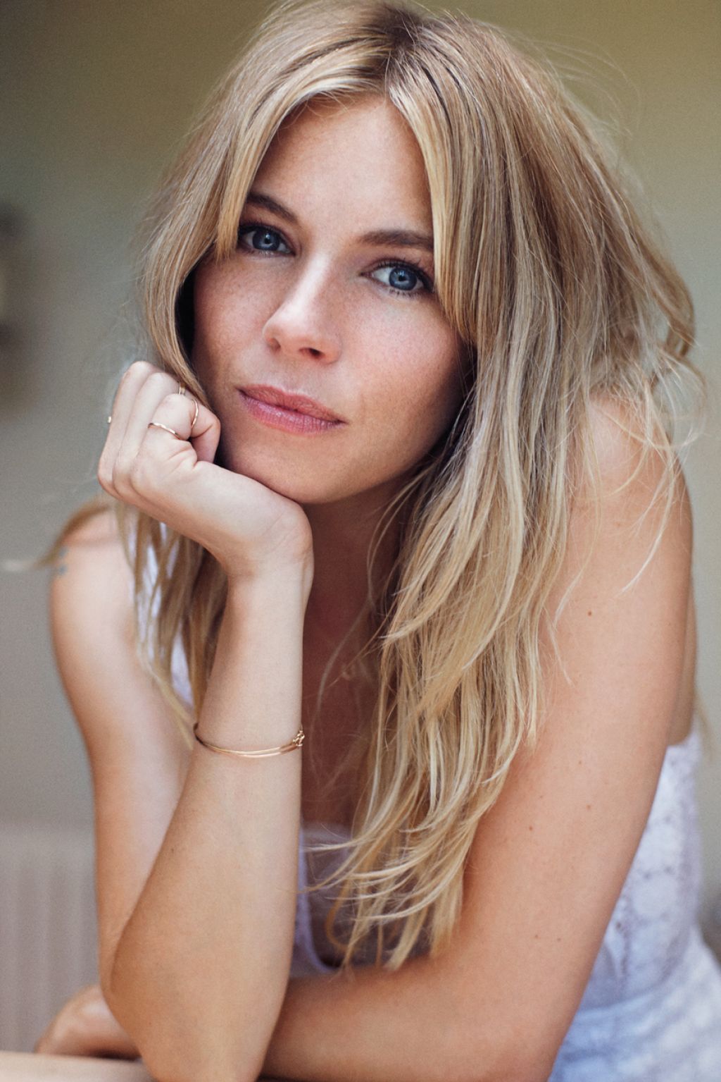 1024x1535  Sienna Miller Wallpaper HD для Android - Скачать APK 