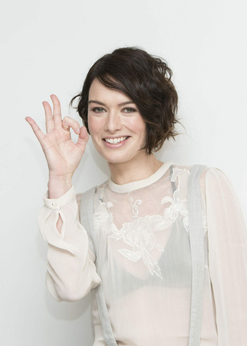 857x1200  Lena Headey iPhone XR Download Wallpaper