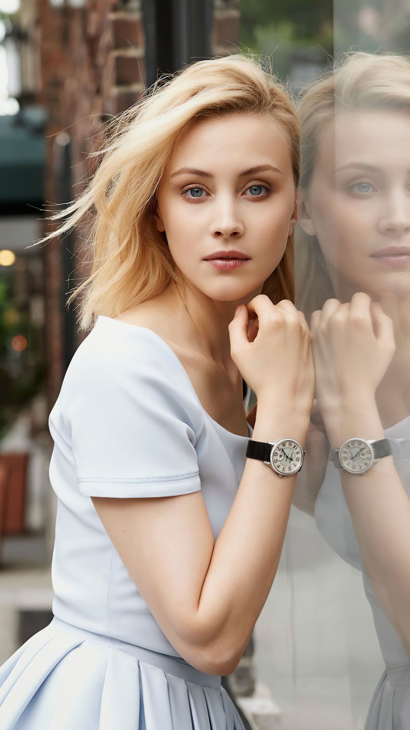 1440x2560  HD обои: Сара Гадон актриса женщины голубые глаза блондинка голубое платье | Обои Flare