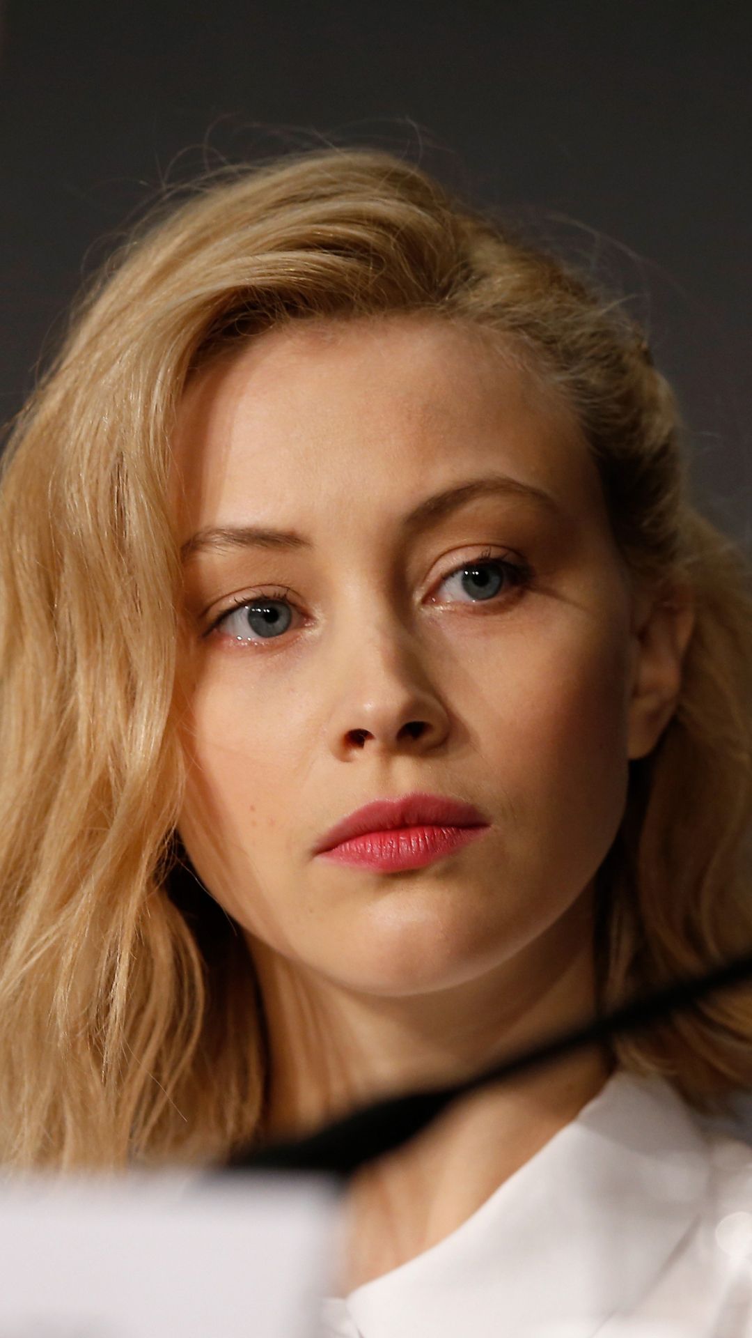 1080x1920   Сара Гадон приносит «Карты к звездам» в Канны 2014: Фотография 677516 | 2014 Каннский кинофестиваль Фотографии Сары Гадон | Просто Джаред младший 